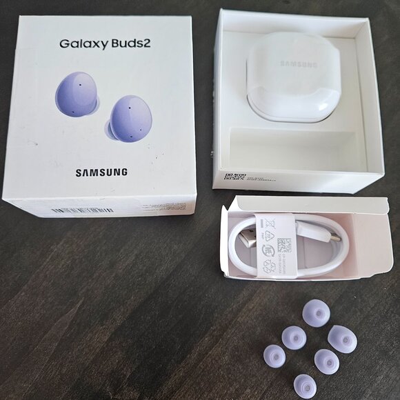 Samsung Galaxy Buds 2 *EUC* - Picture 6 of 14
